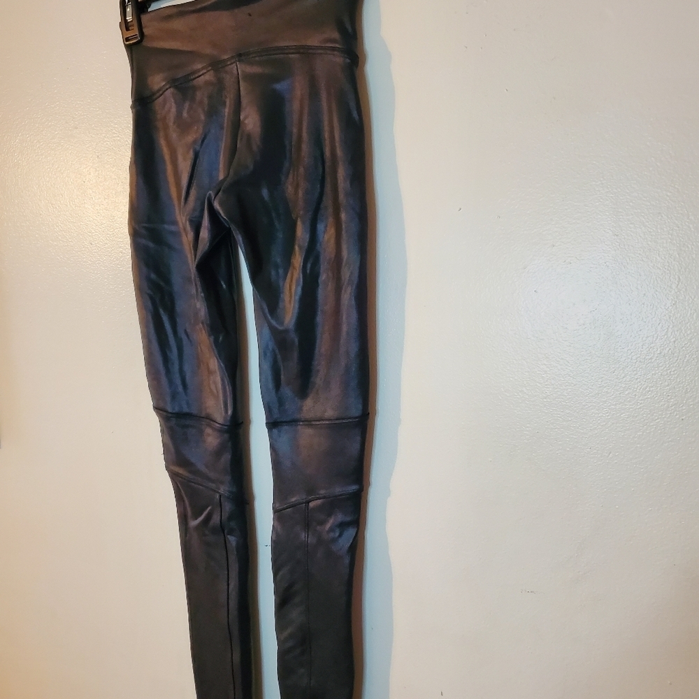 SPANX Faux Leather Edgy Moto Leggings Size small Fall Closet Staple - Picture 7 of 15